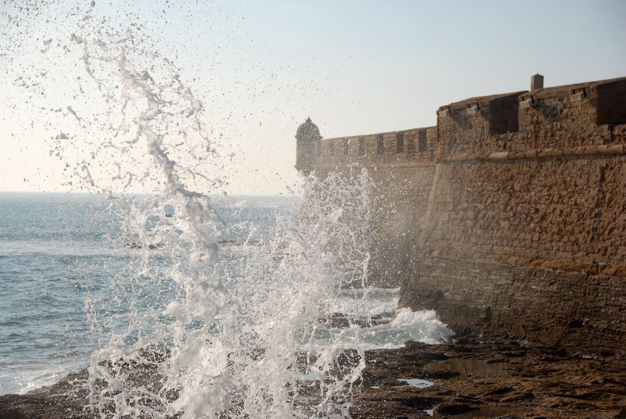 Apartamentos La Caleta De كاديز المظهر الخارجي الصورة