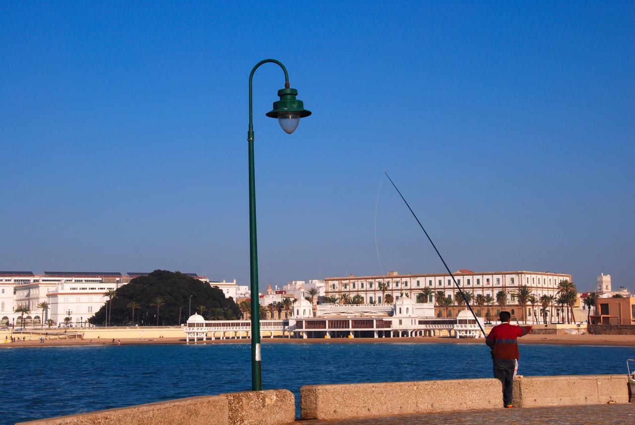 Apartamentos La Caleta De كاديز المظهر الخارجي الصورة